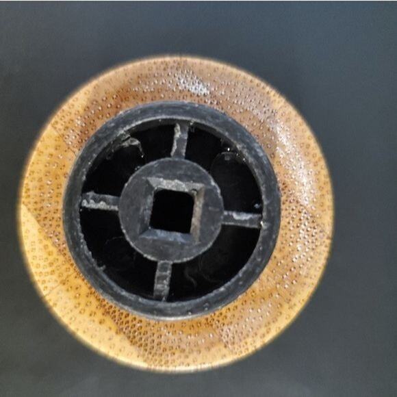 White painted wooden (I suppose) Pepper Grinder 9" - Picture 7 of 12